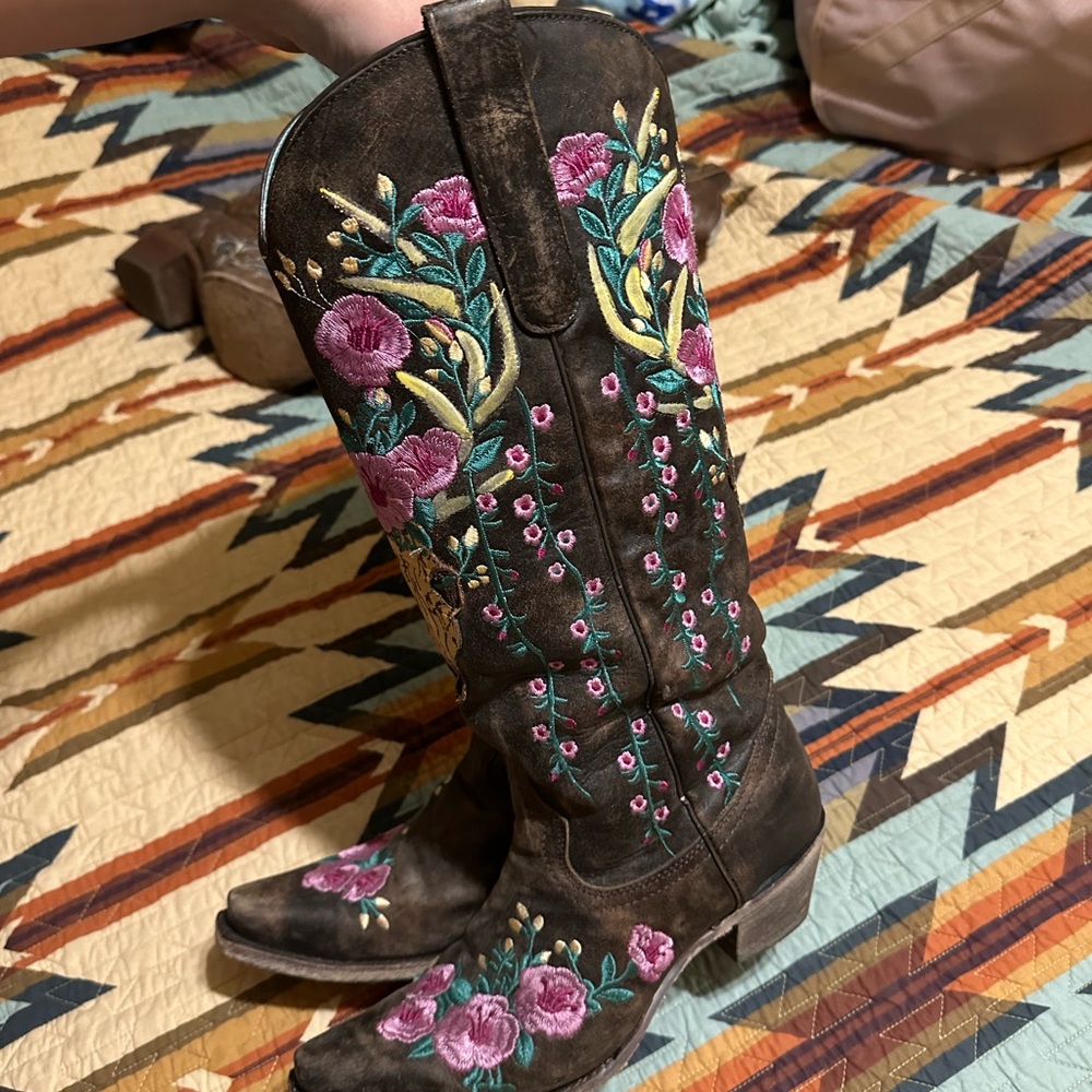 Corral Teal Handcrafted Boots - Picture 5 of 10